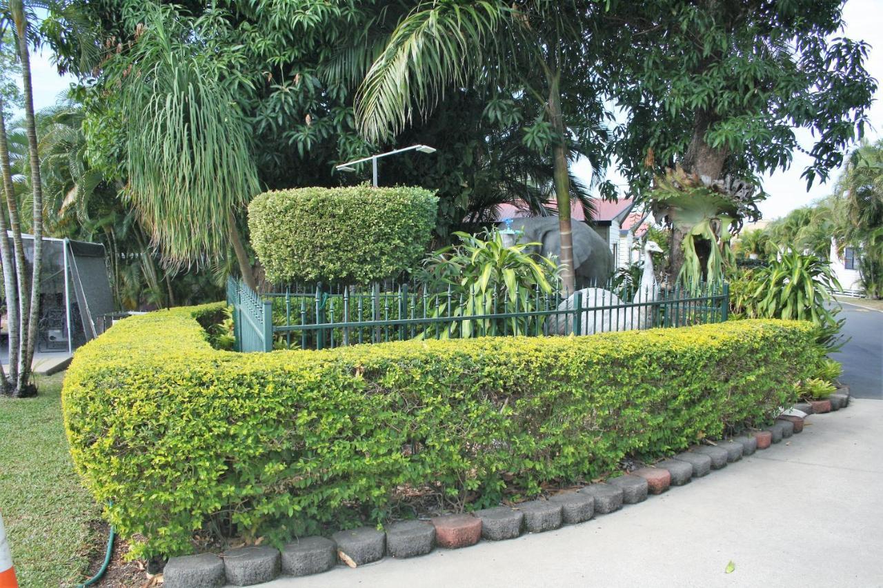 Sarina Palms Caravan And Cabins Village Luaran gambar